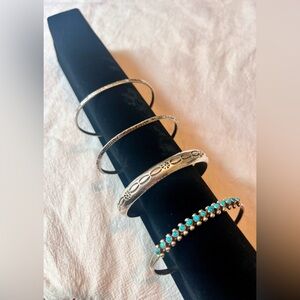 NWT- Jet Black Velour Bracelet/Cuff Display & Organizer. 14” in Length